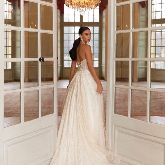 Wedding Dress / Bridal Dress by Pollardi - Gloss - Picture 2 of 4